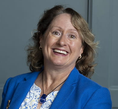 Sharon Dunaway Headshot
